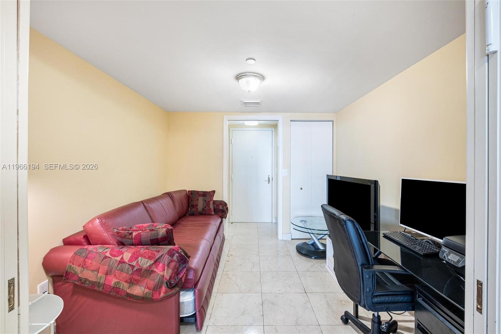 SOLIMAR CONDO - Residential