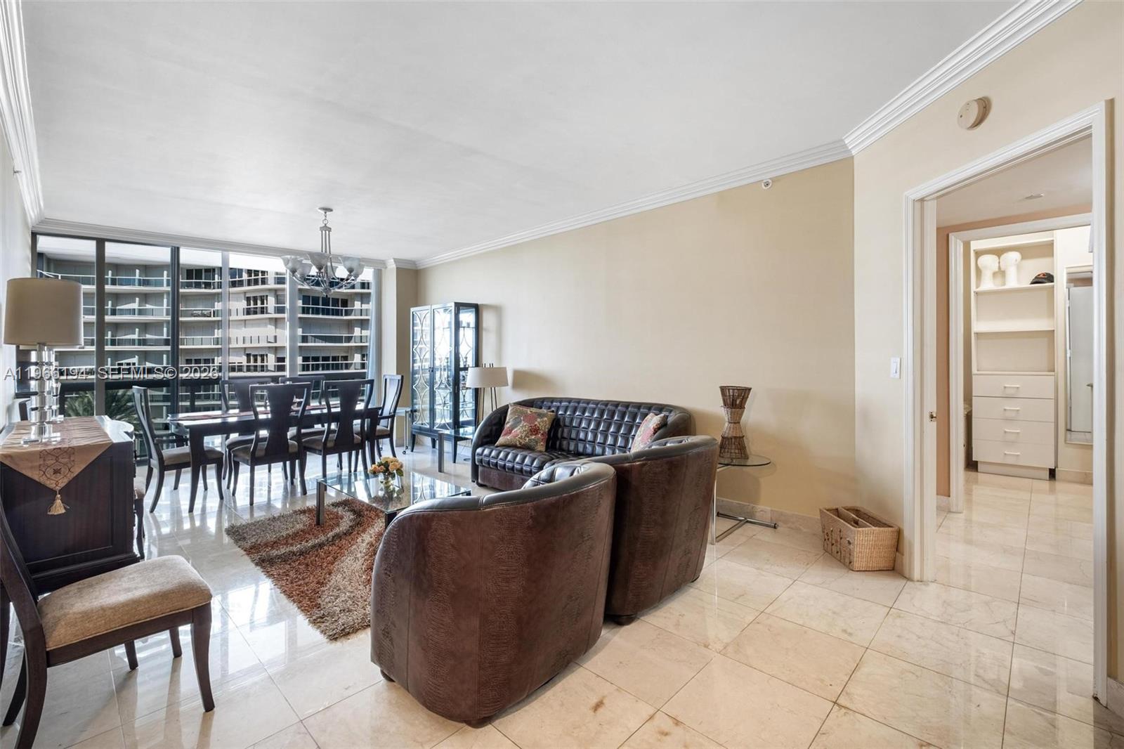 SOLIMAR CONDO - Residential