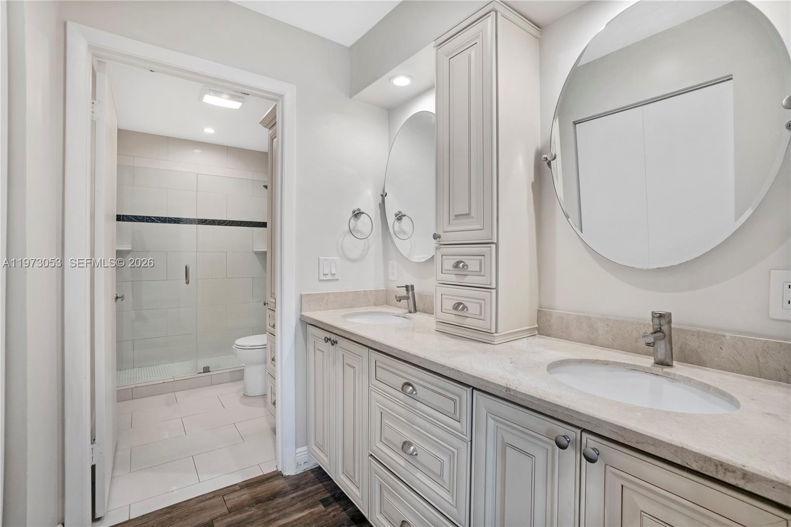 CHELSEA II - Residential