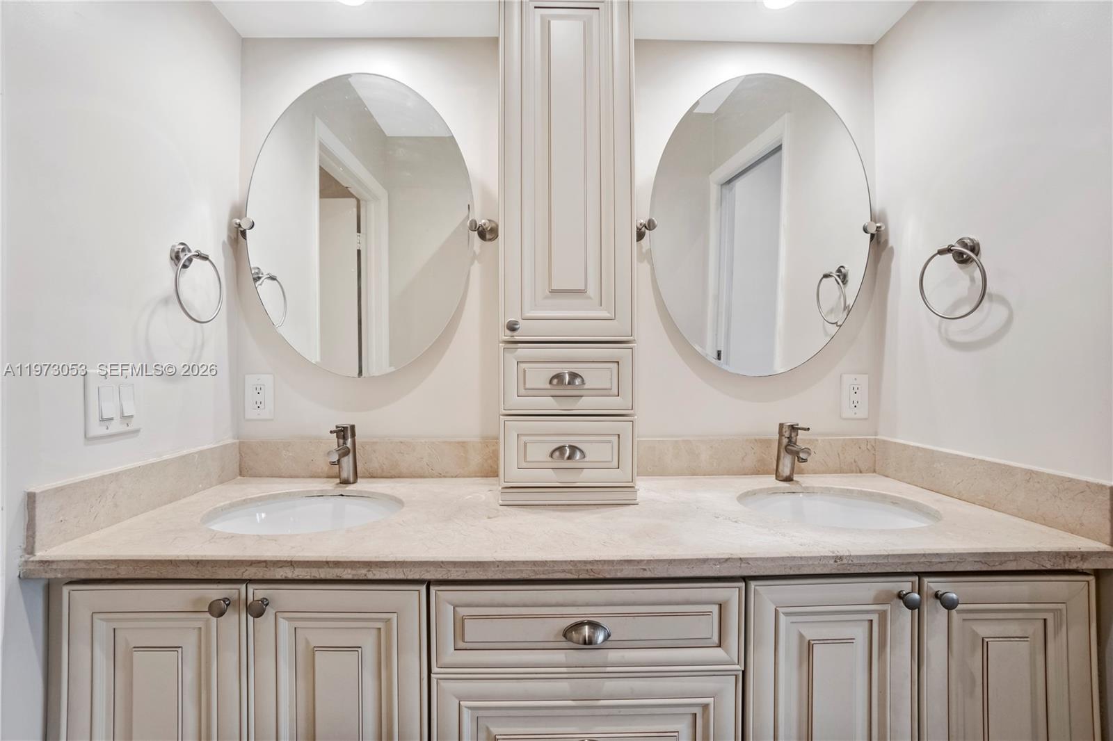 CHELSEA II - Residential