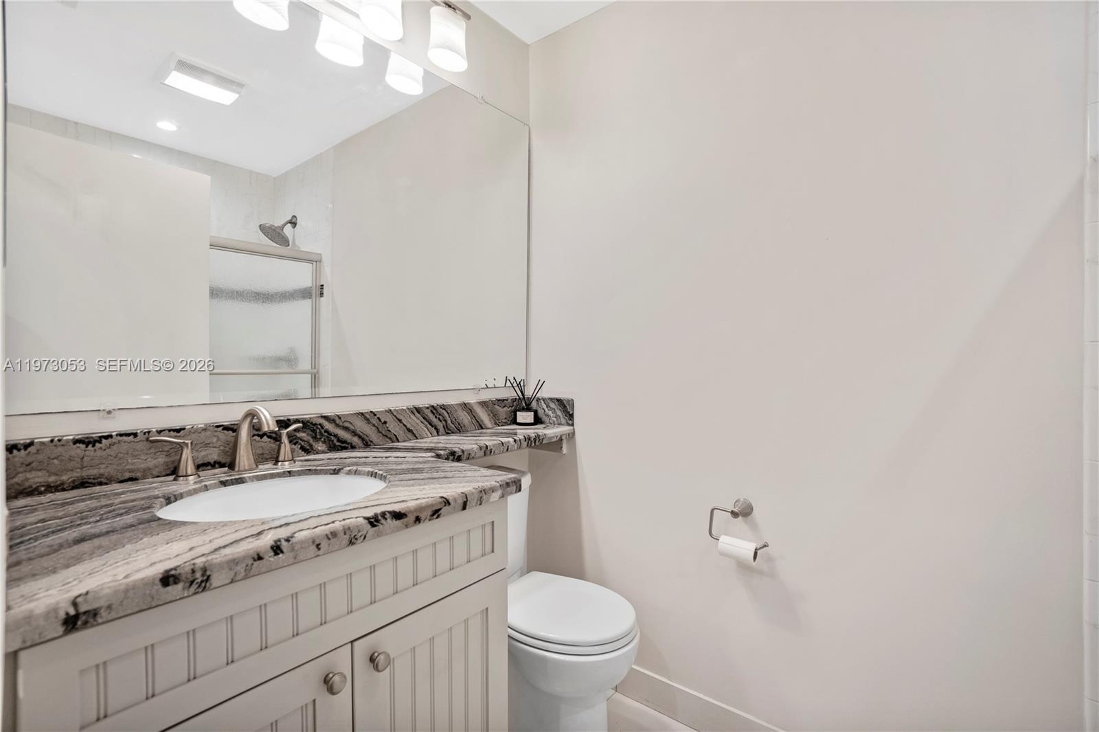 CHELSEA II - Residential