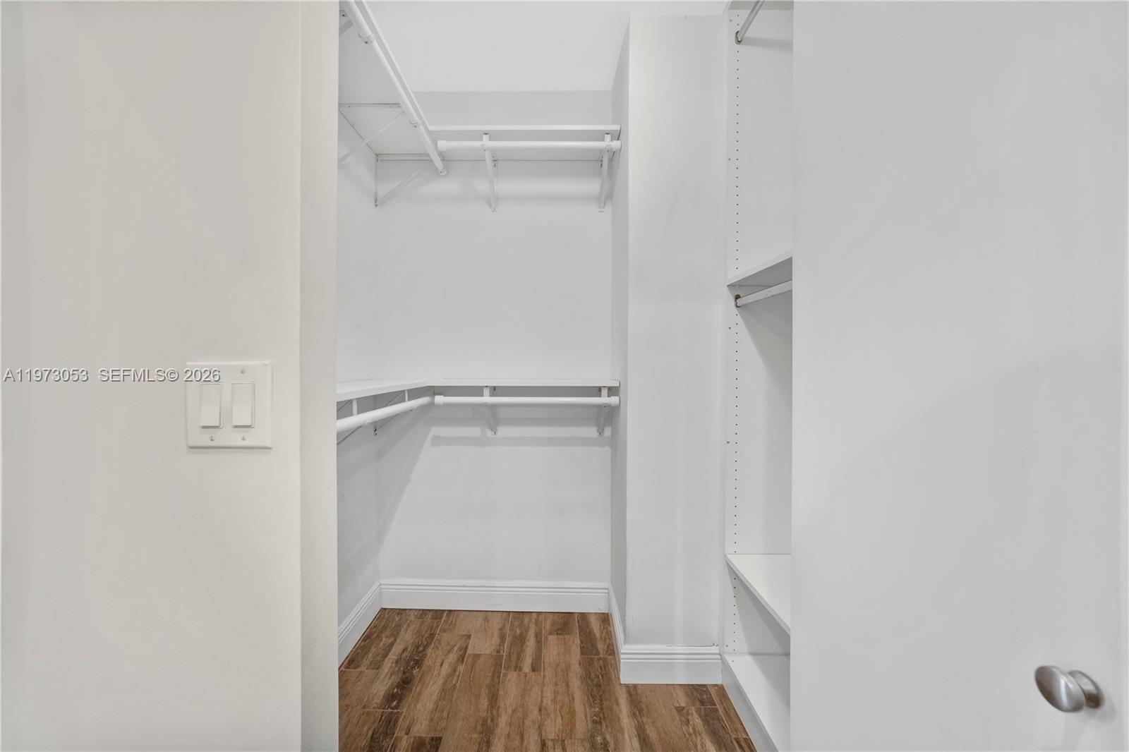 CHELSEA II - Residential