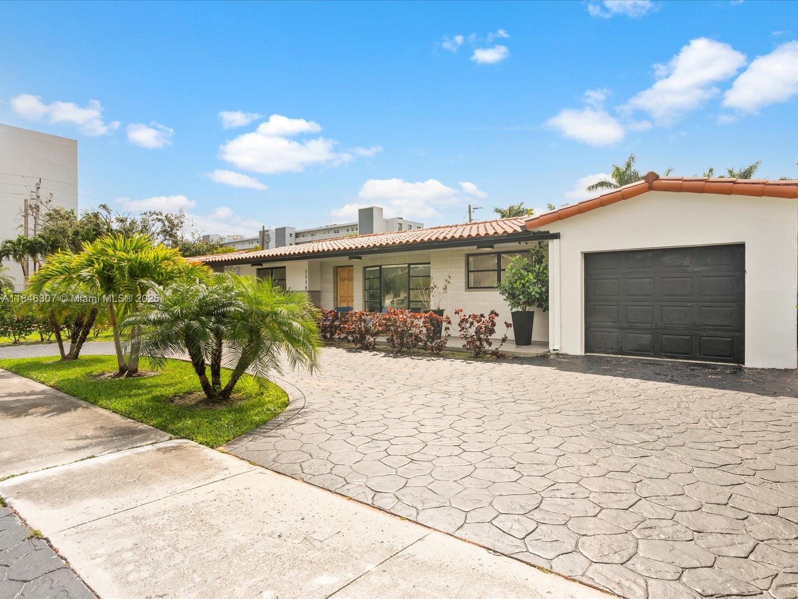 1116 NE 4th Ct