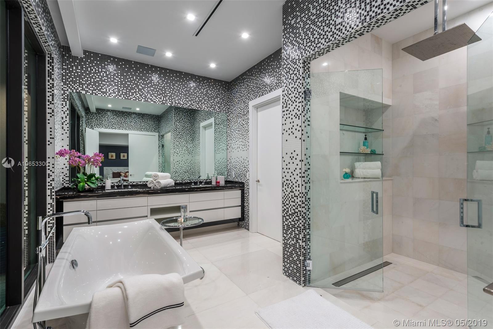 SEA ISLAND - Residential