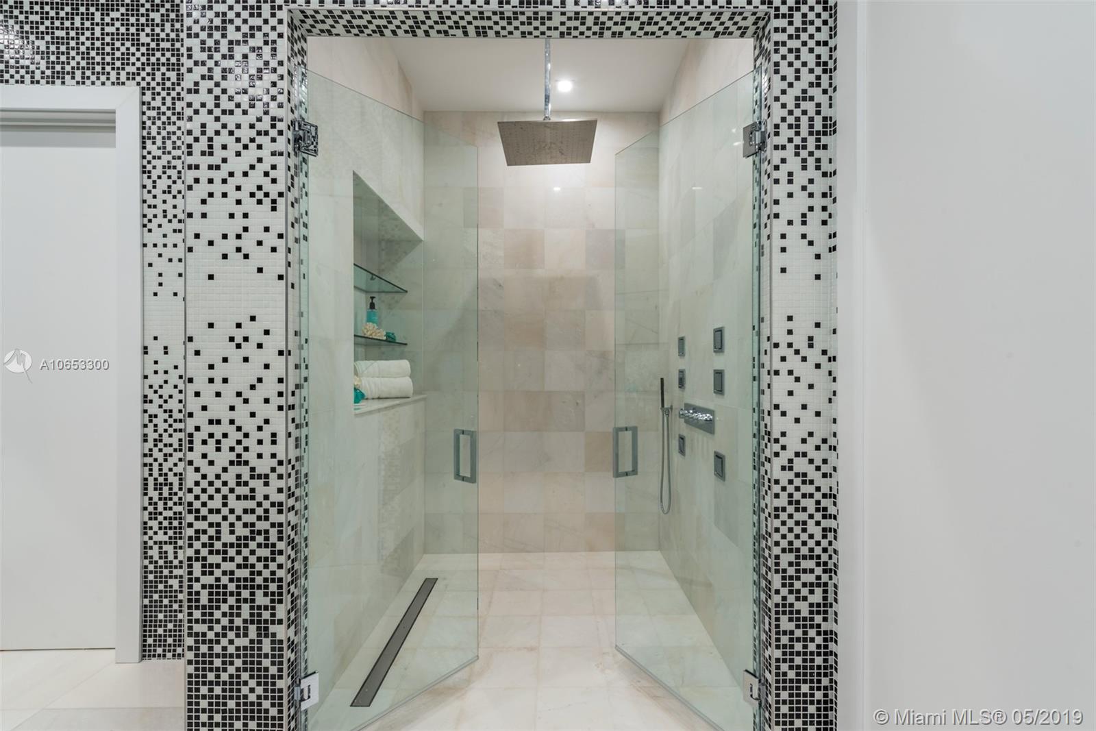 SEA ISLAND - Residential