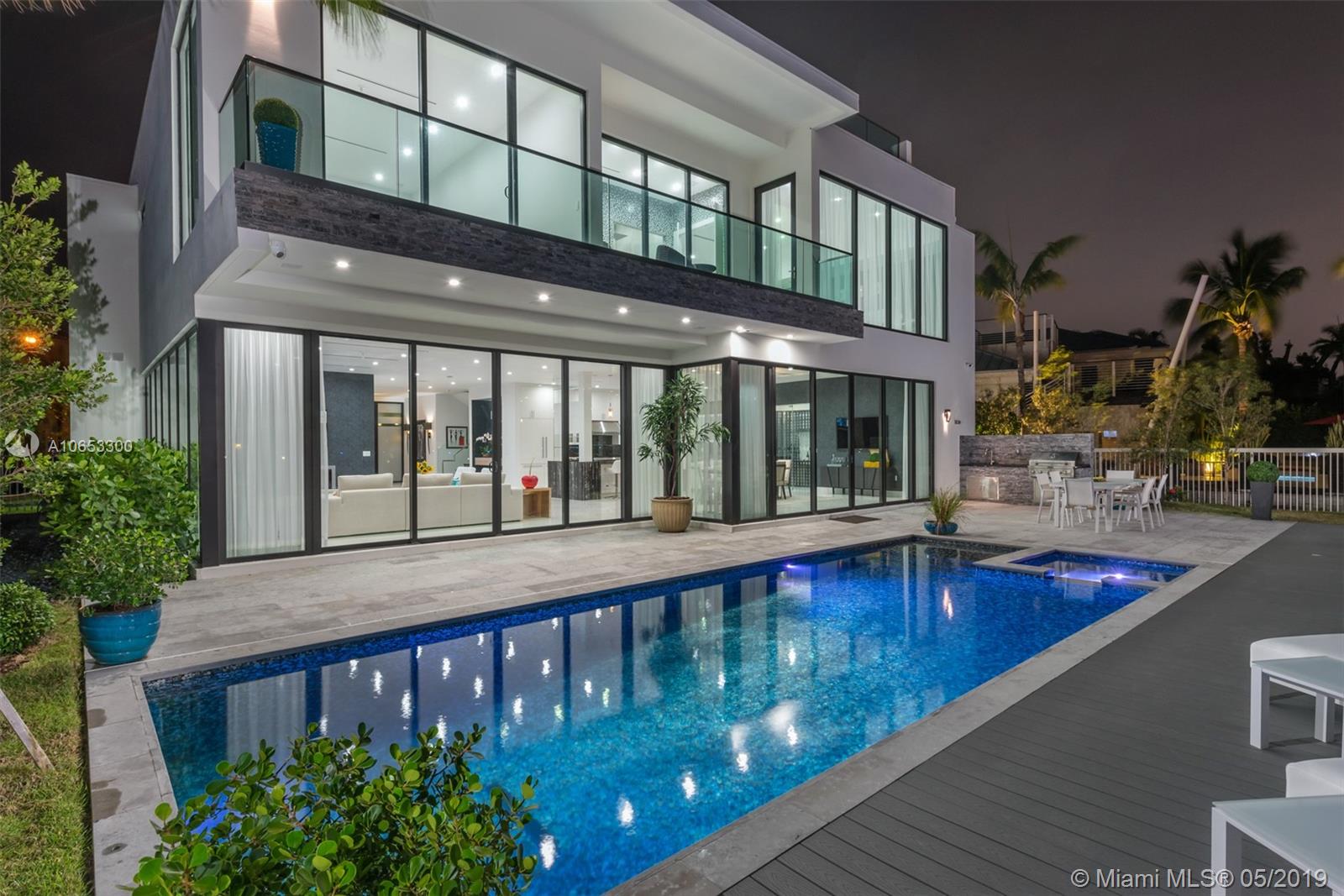 SEA ISLAND - Residential