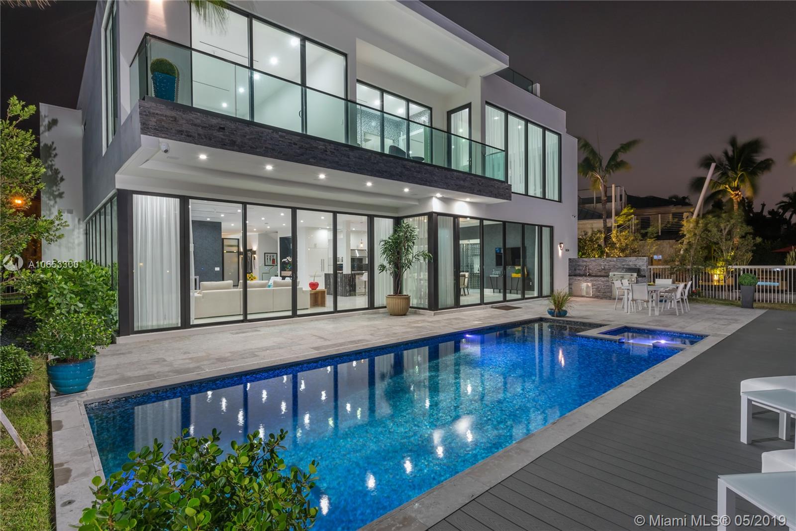 SEA ISLAND - Residential