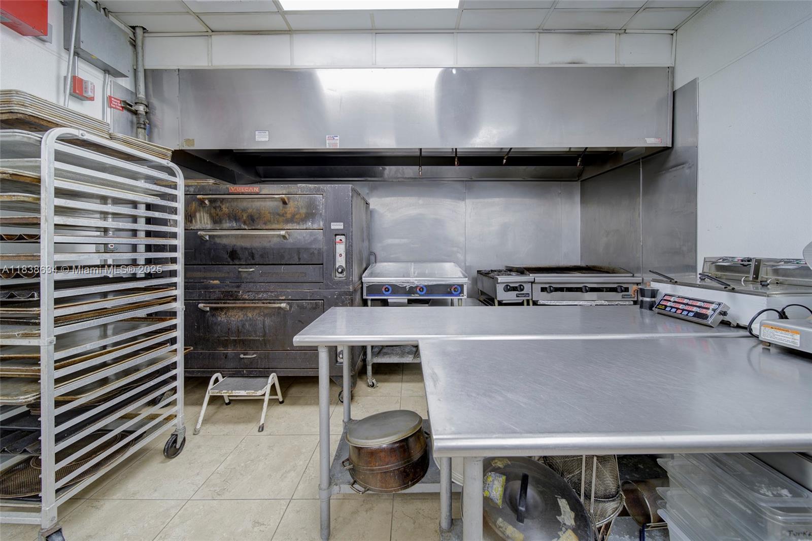 Commercial Kitchen For Sale On 8th Street Near Airport