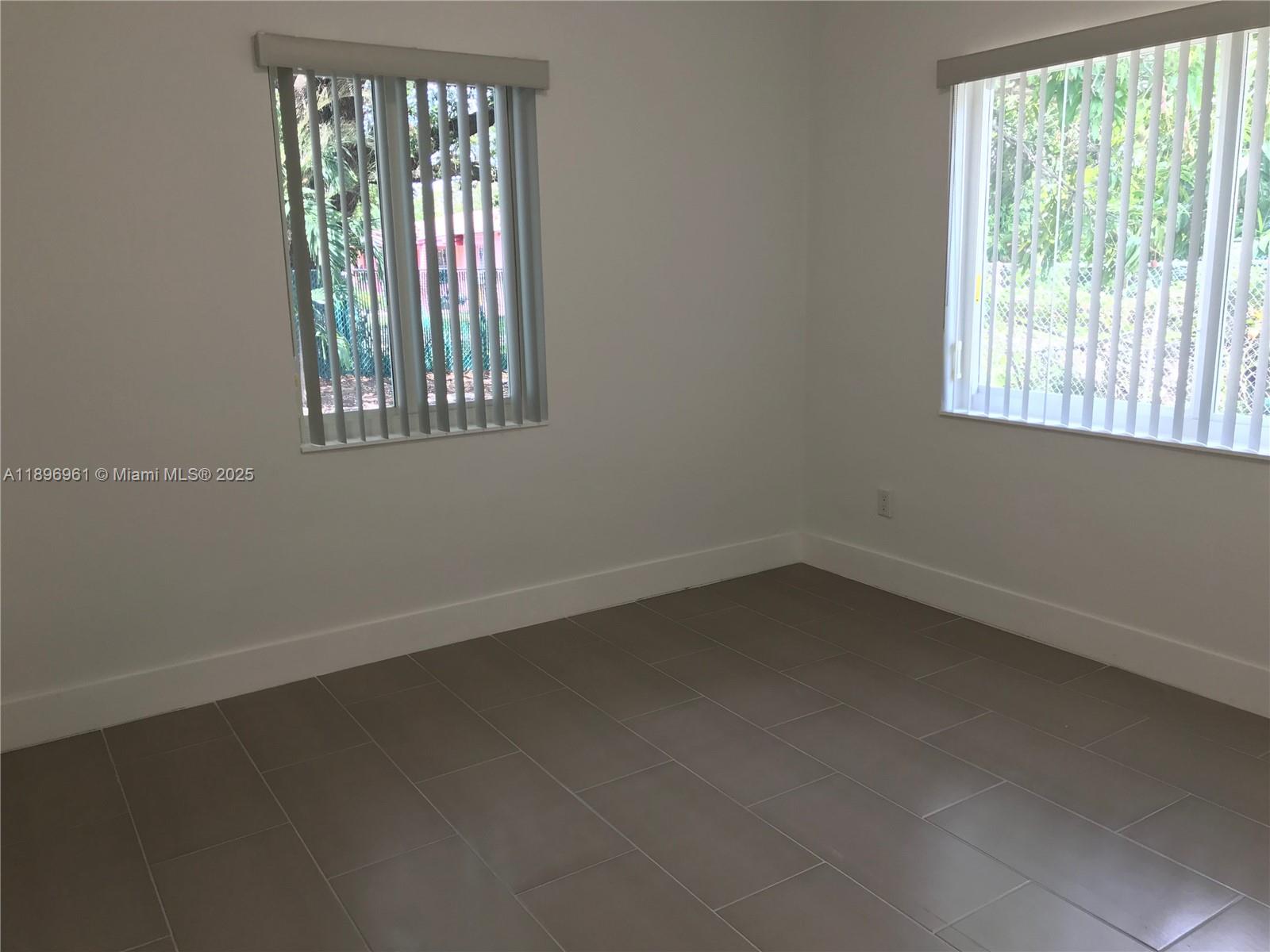 BUENA VISTA GARDENS - Residential Lease