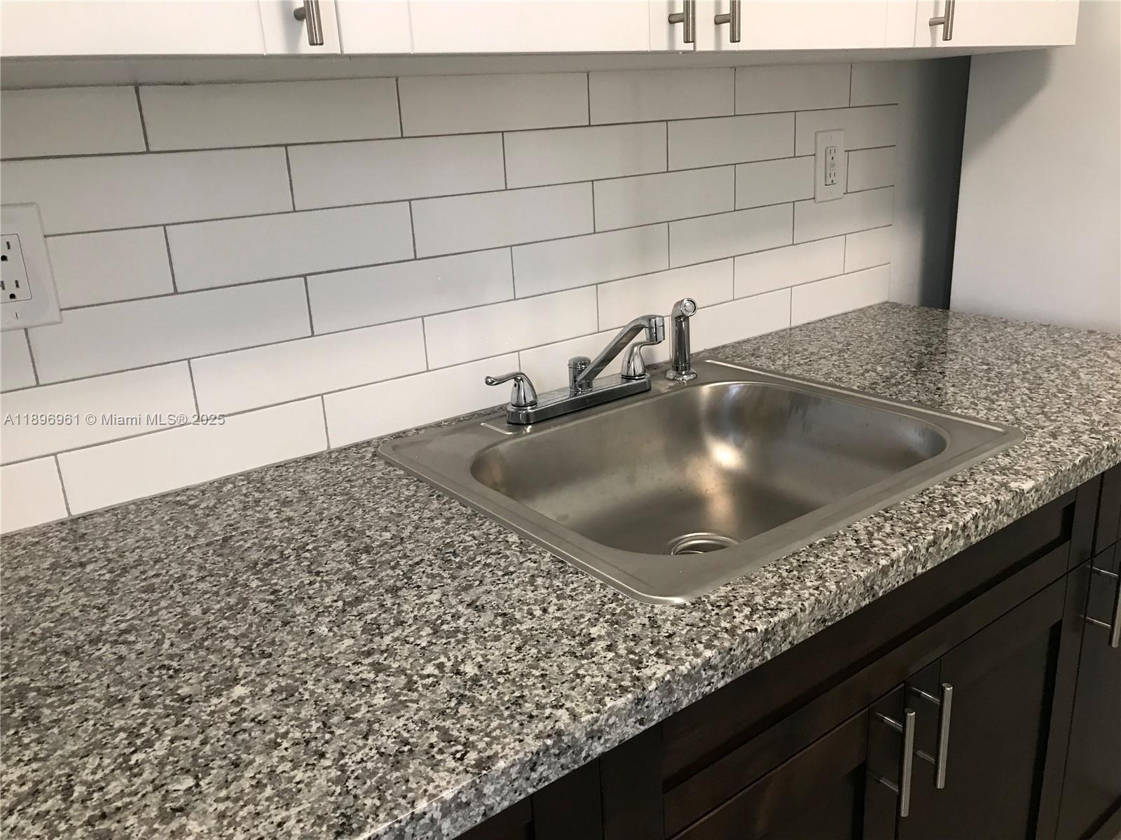 BUENA VISTA GARDENS - Residential Lease