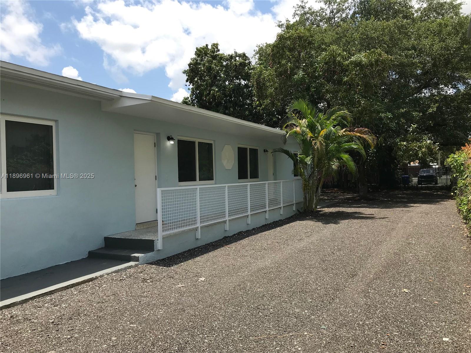 BUENA VISTA GARDENS - Residential Lease
