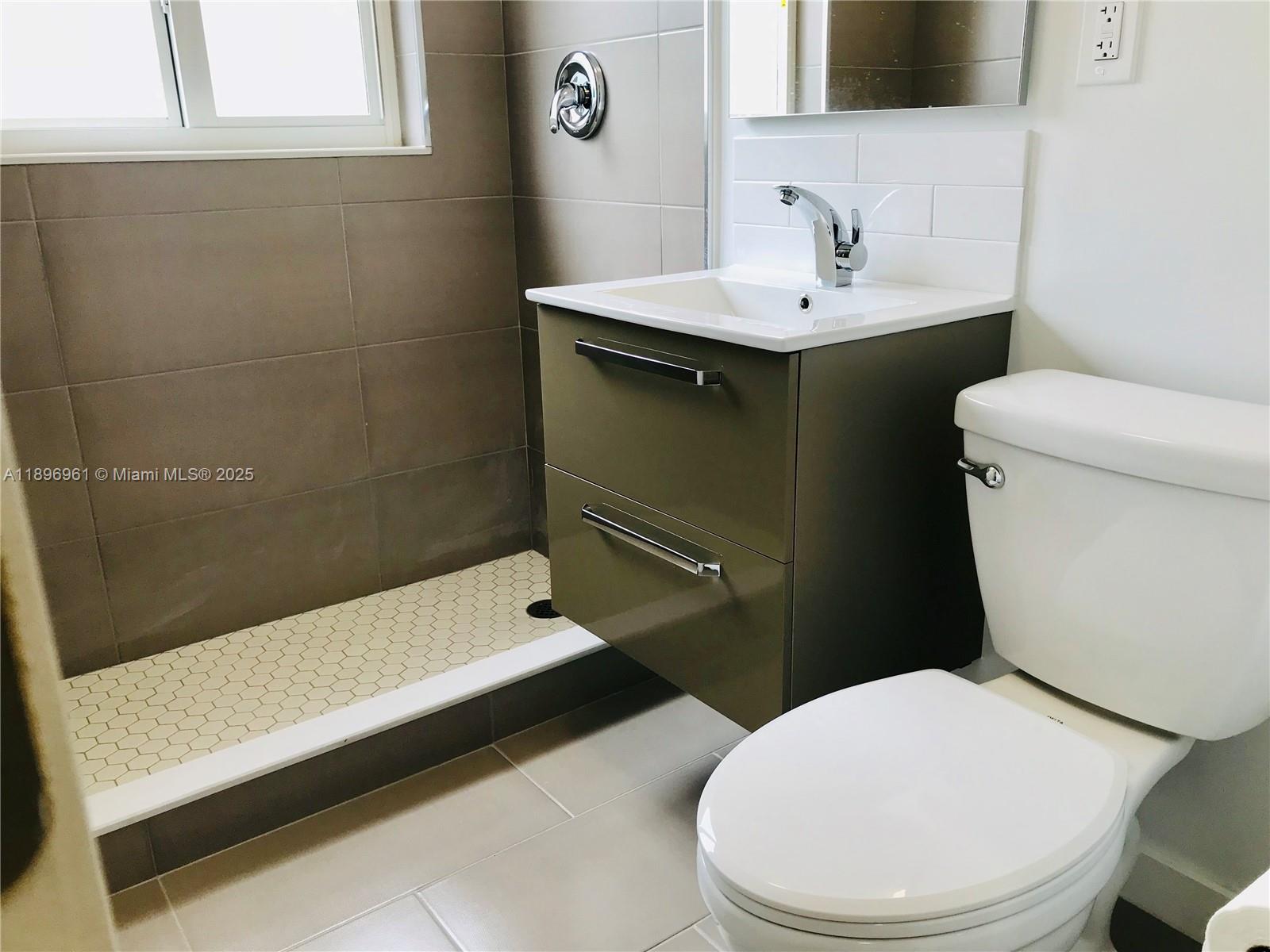 BUENA VISTA GARDENS - Residential Lease