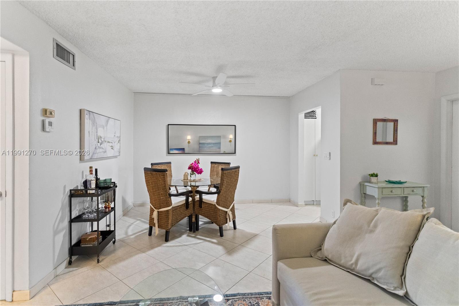 CASA PARADISO CO-OP - Residential