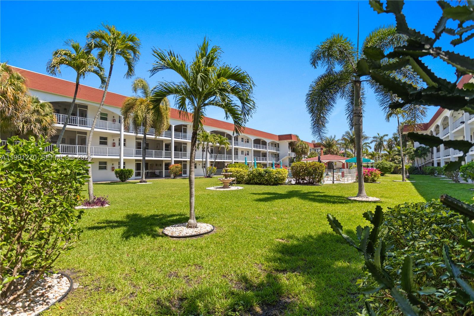 CASA PARADISO CO-OP - Residential