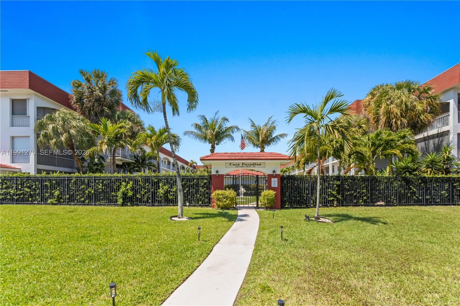 CASA PARADISO CO-OP - Residential