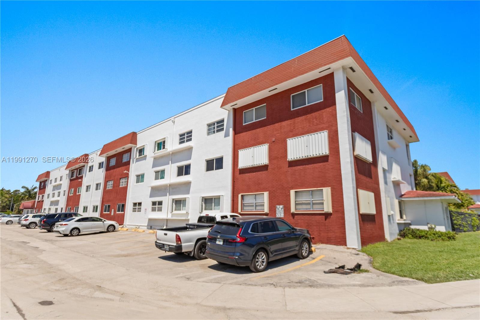 CASA PARADISO CO-OP - Residential