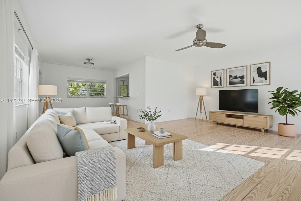 SUNRISE HARBOUR REV PL - Residential