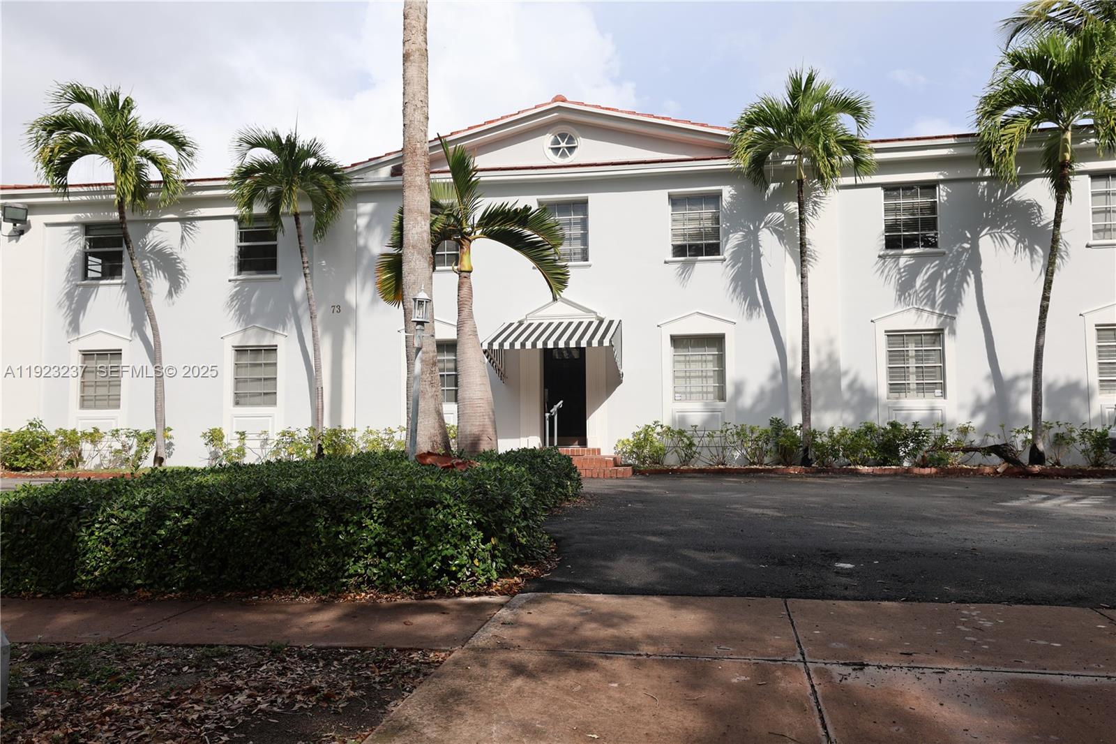 SUNRISE HARBOUR REV PL - Residential