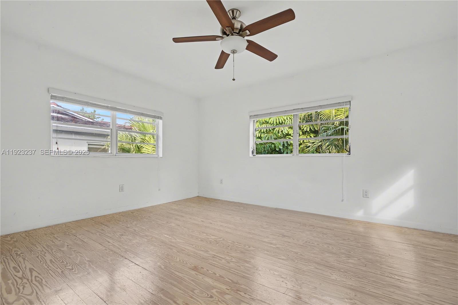 SUNRISE HARBOUR REV PL - Residential