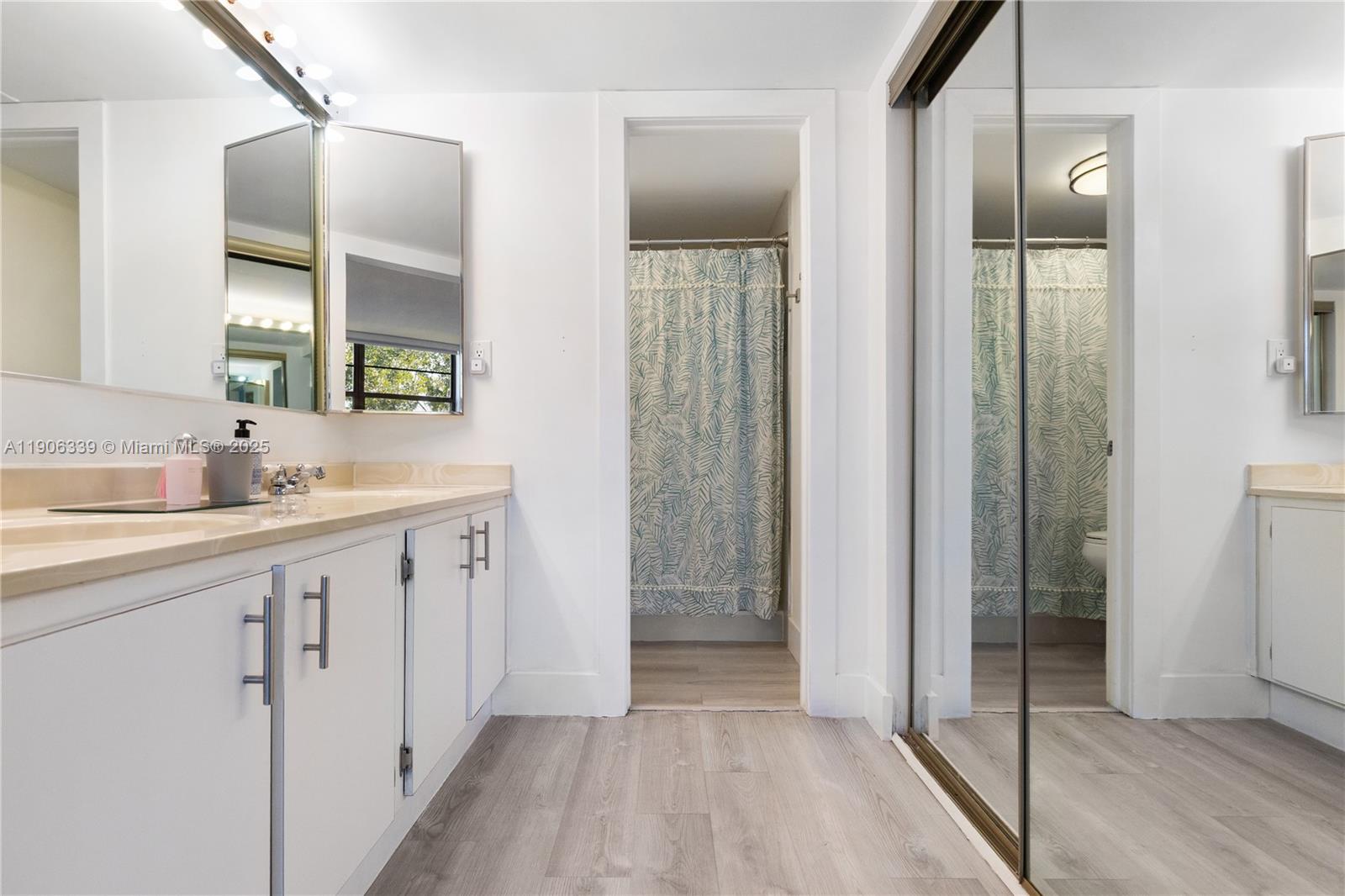 COLONY POINT 3 CONDO - Residential