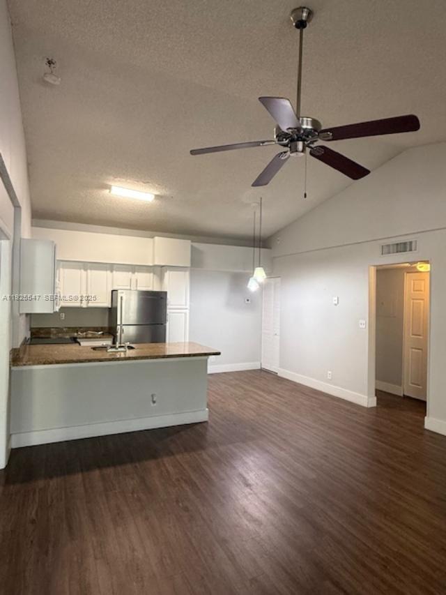 COCO PARC CONDO - Residential