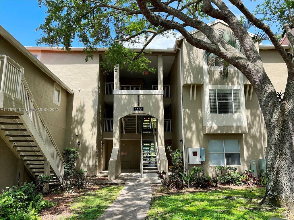 Photo of 1825 Palm Cove Blvd #7-304, Delray Beach, FL 33445 (MLS # A11787148)