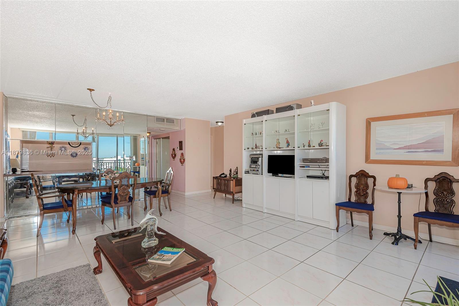 BAYVIEW TOWERS CONDO SOUT - Residential