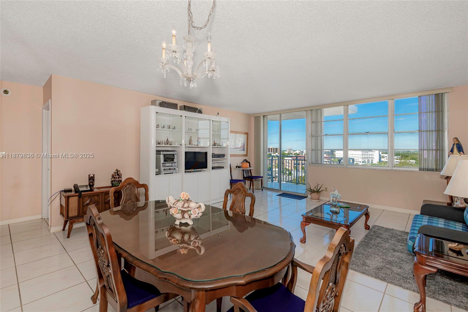 BAYVIEW TOWERS CONDO SOUT - Residential