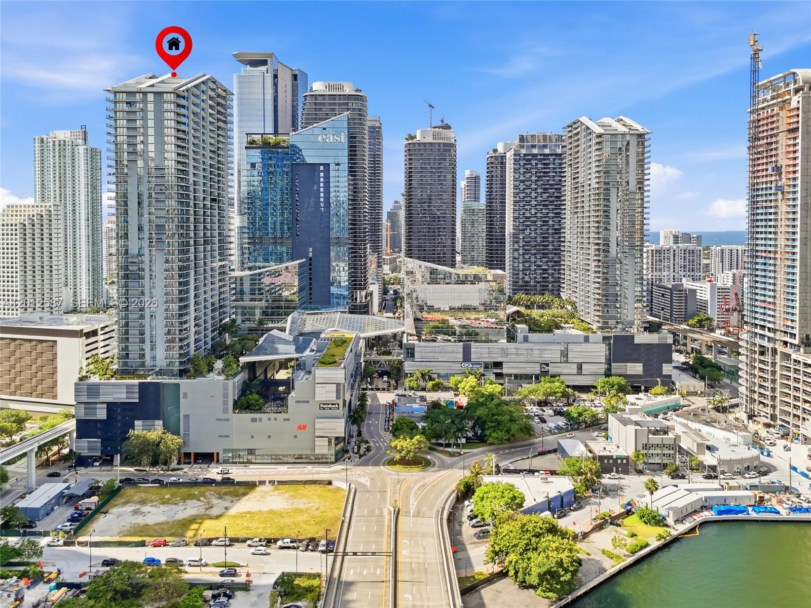 REACH CONDO - Residential