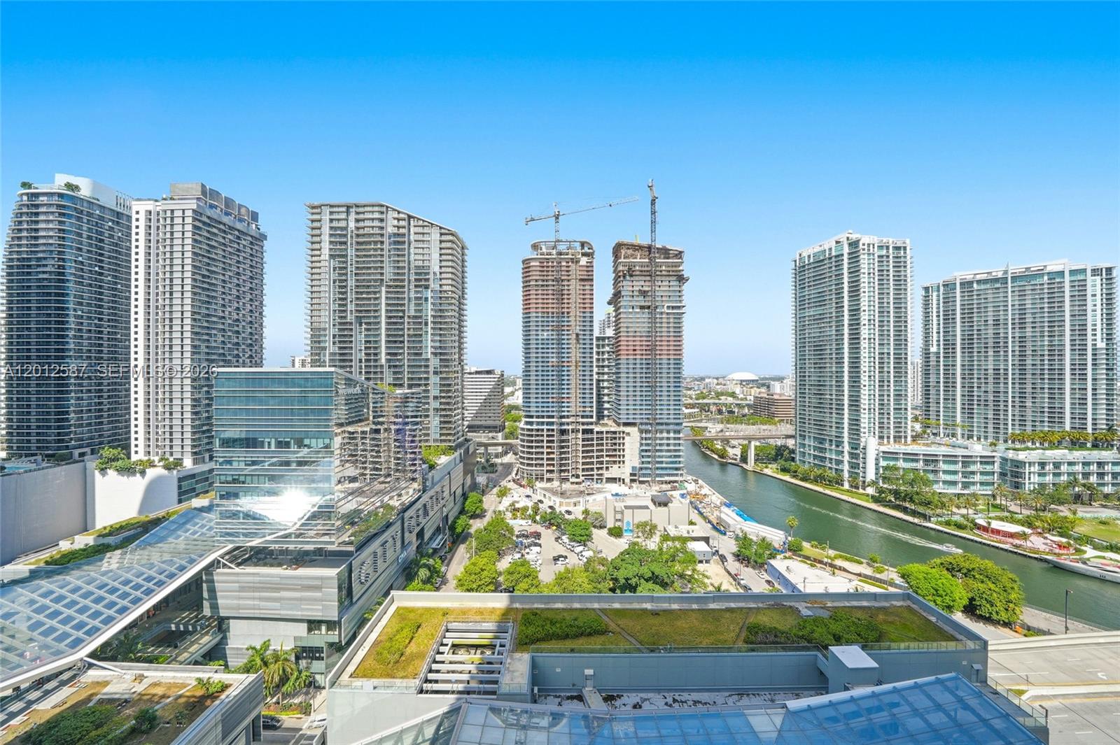 REACH CONDO - Residential