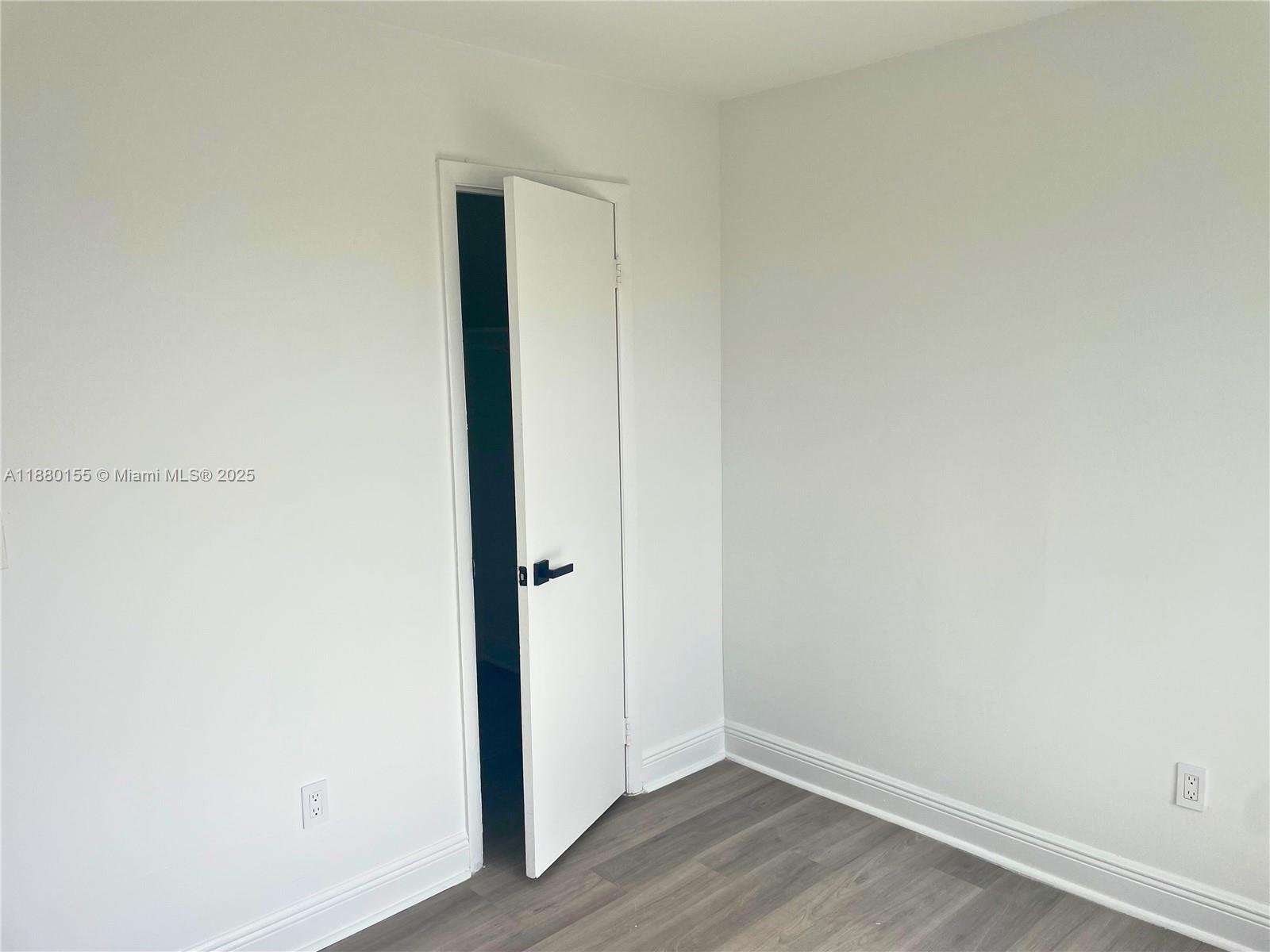 MONTECARLO CONDO - Residential