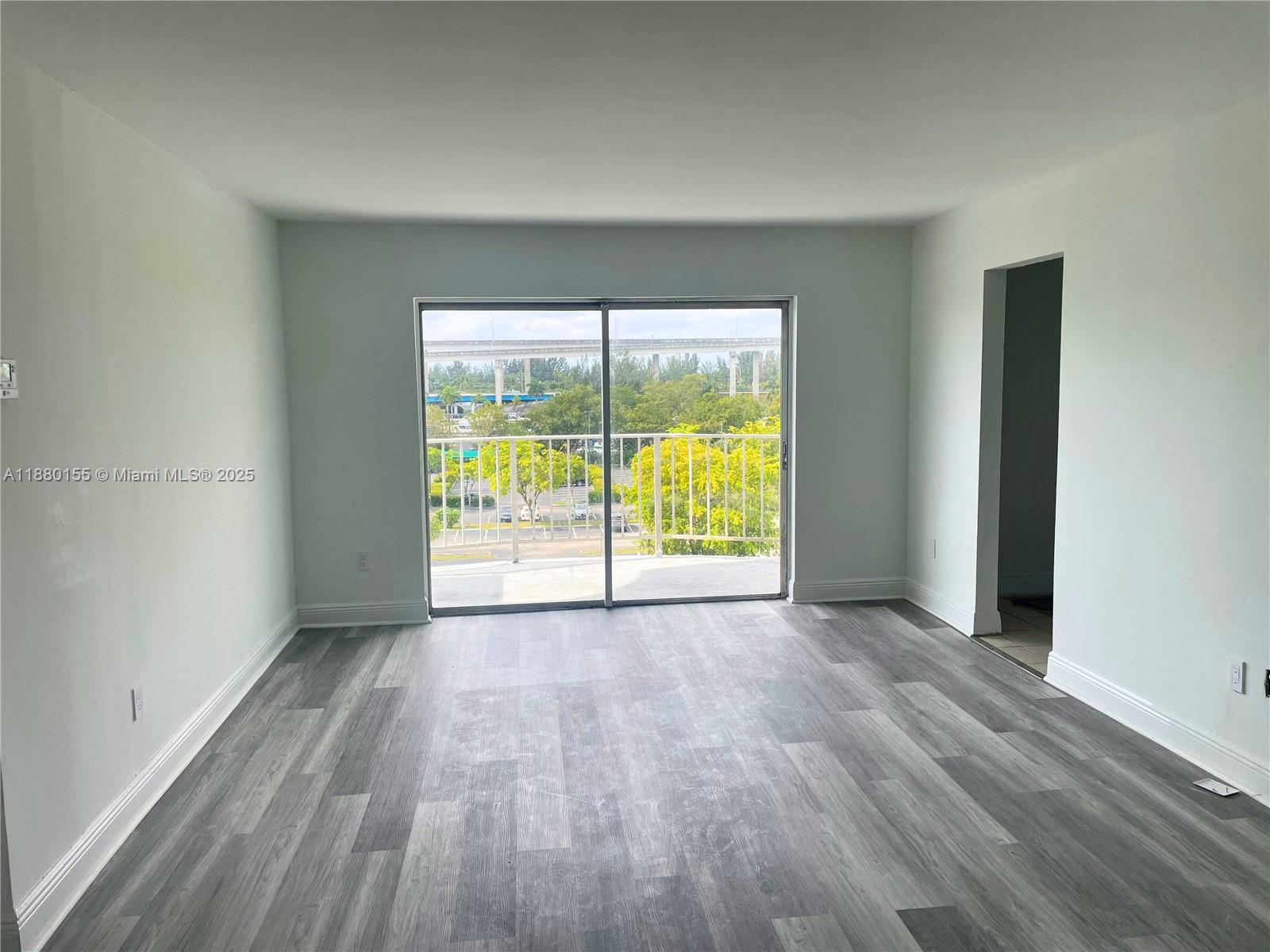 MONTECARLO CONDO - Residential