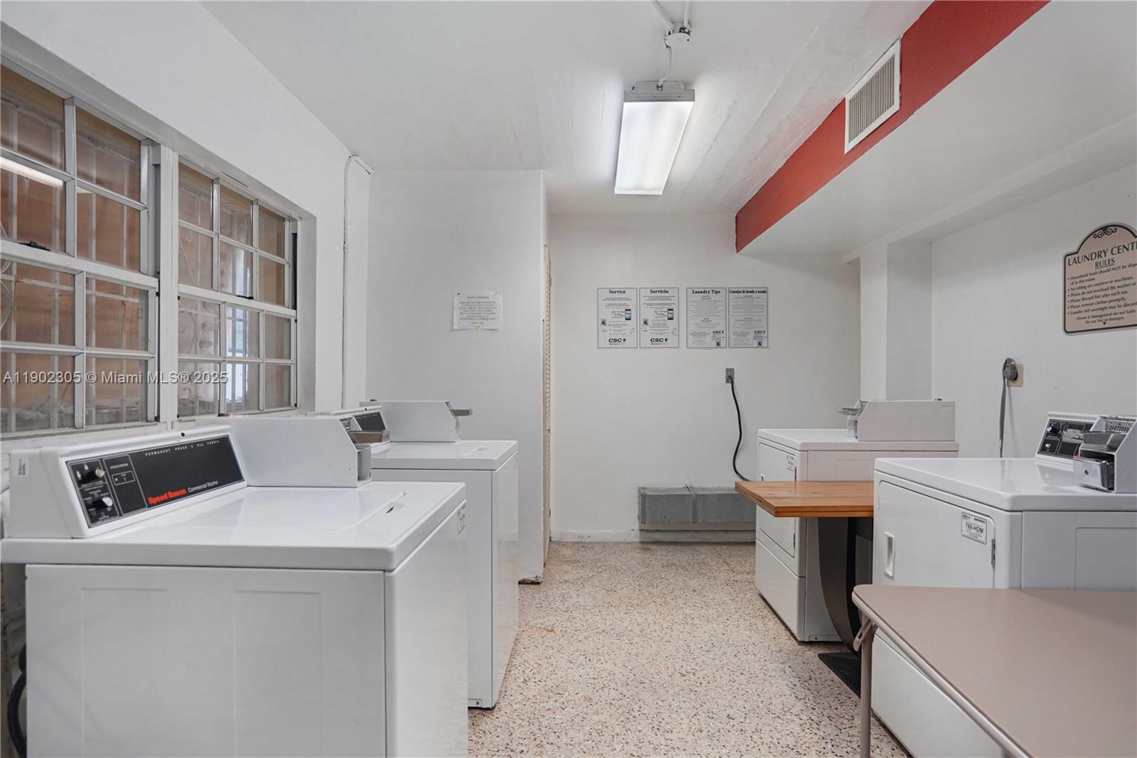 THE FLAMINGO CONDO - Residential