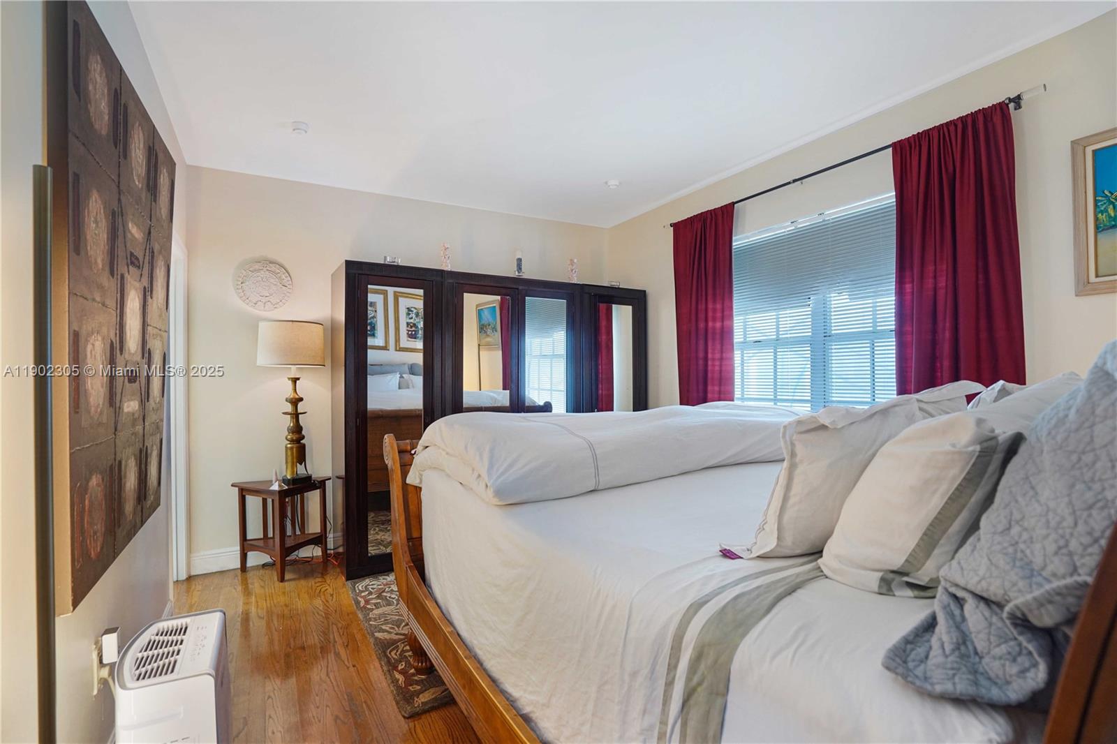 THE FLAMINGO CONDO - Residential