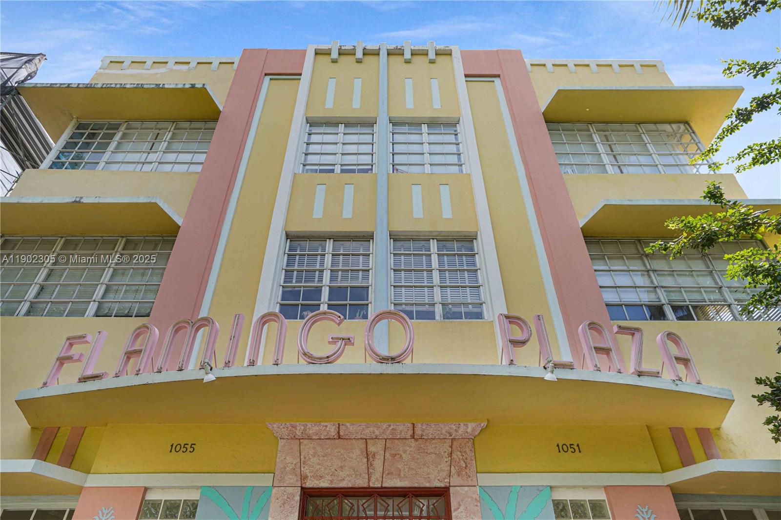 THE FLAMINGO CONDO - Residential