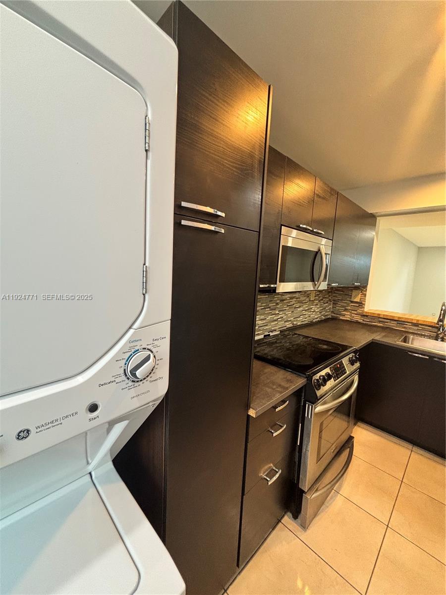 LAGUNA CONDO - Residential Lease