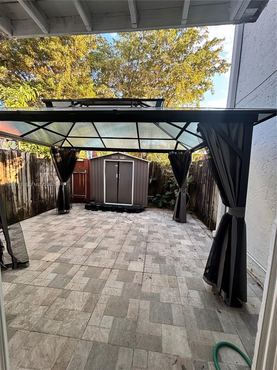 LAGUNA CONDO - Residential Lease