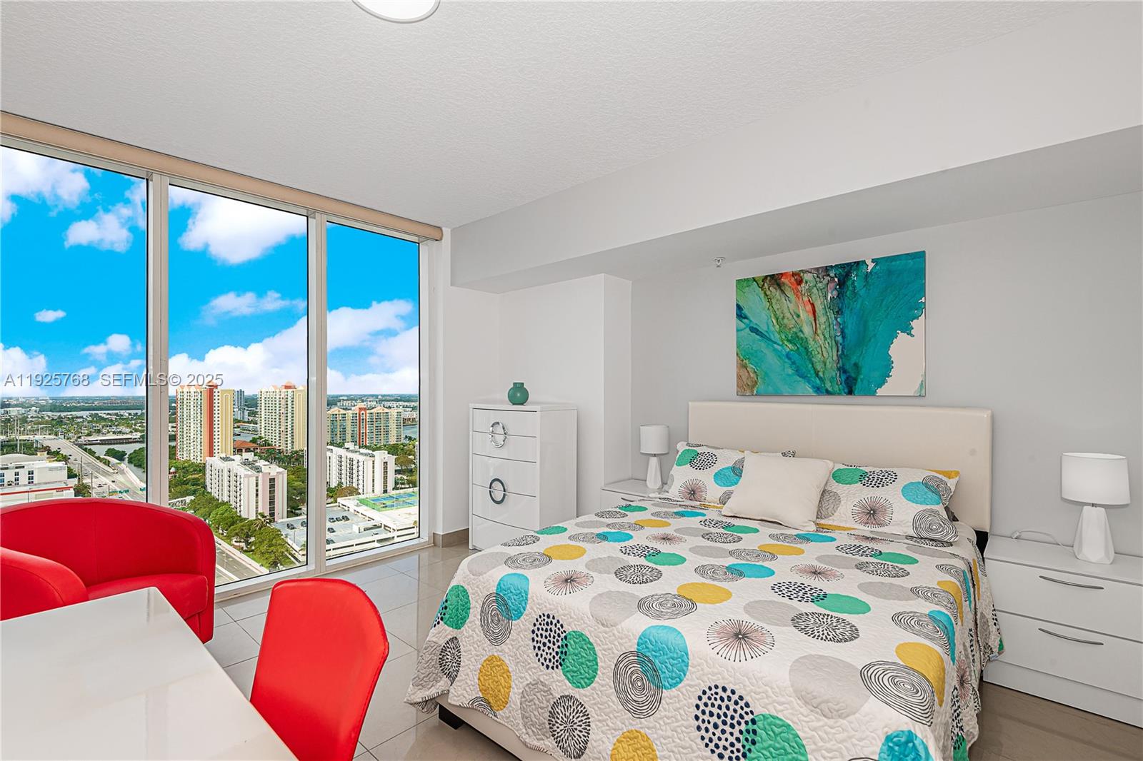 LA PERLA CONDO - Residential Lease