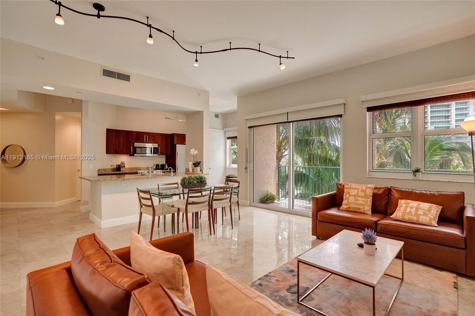 TURNBERRY VLG NO TOWER CO - Residential Lease