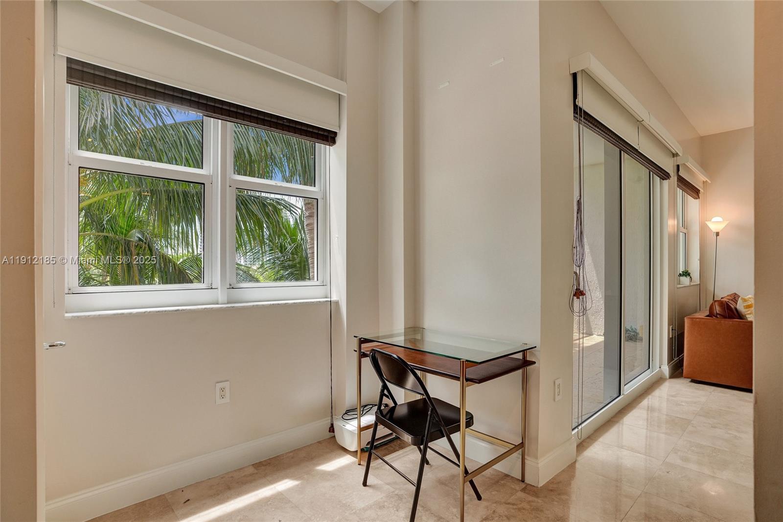 TURNBERRY VLG NO TOWER CO - Residential Lease