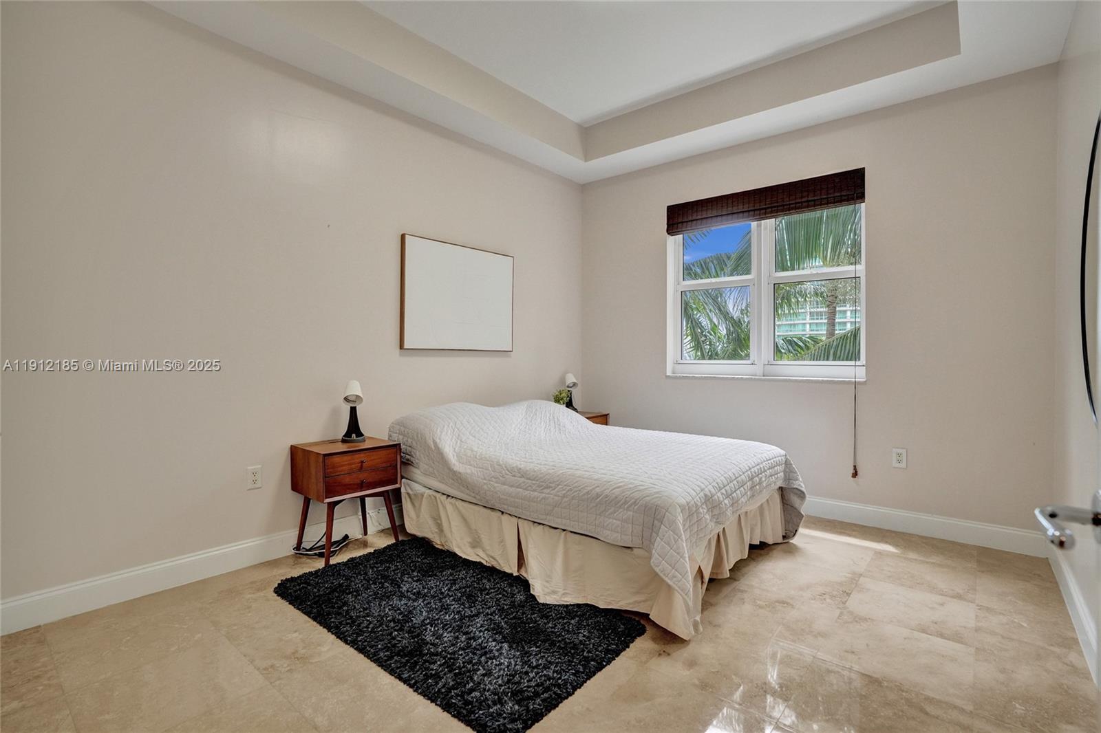 TURNBERRY VLG NO TOWER CO - Residential Lease