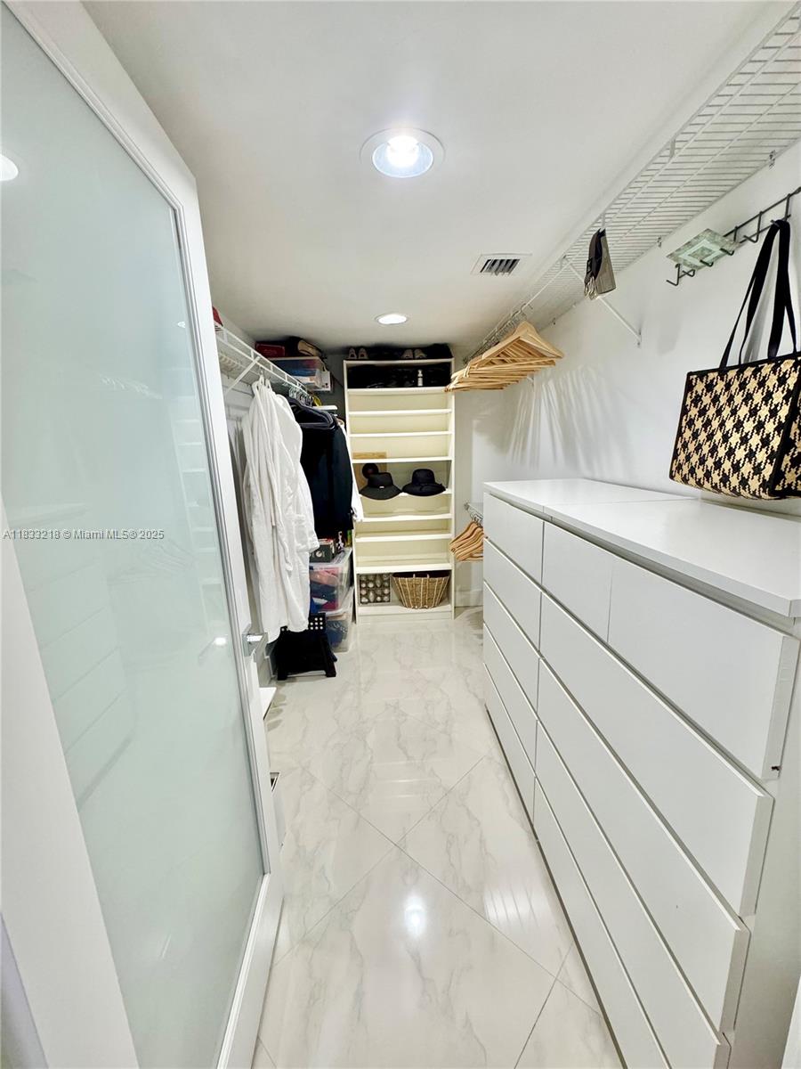 GALLEON CONDO - Residential Lease