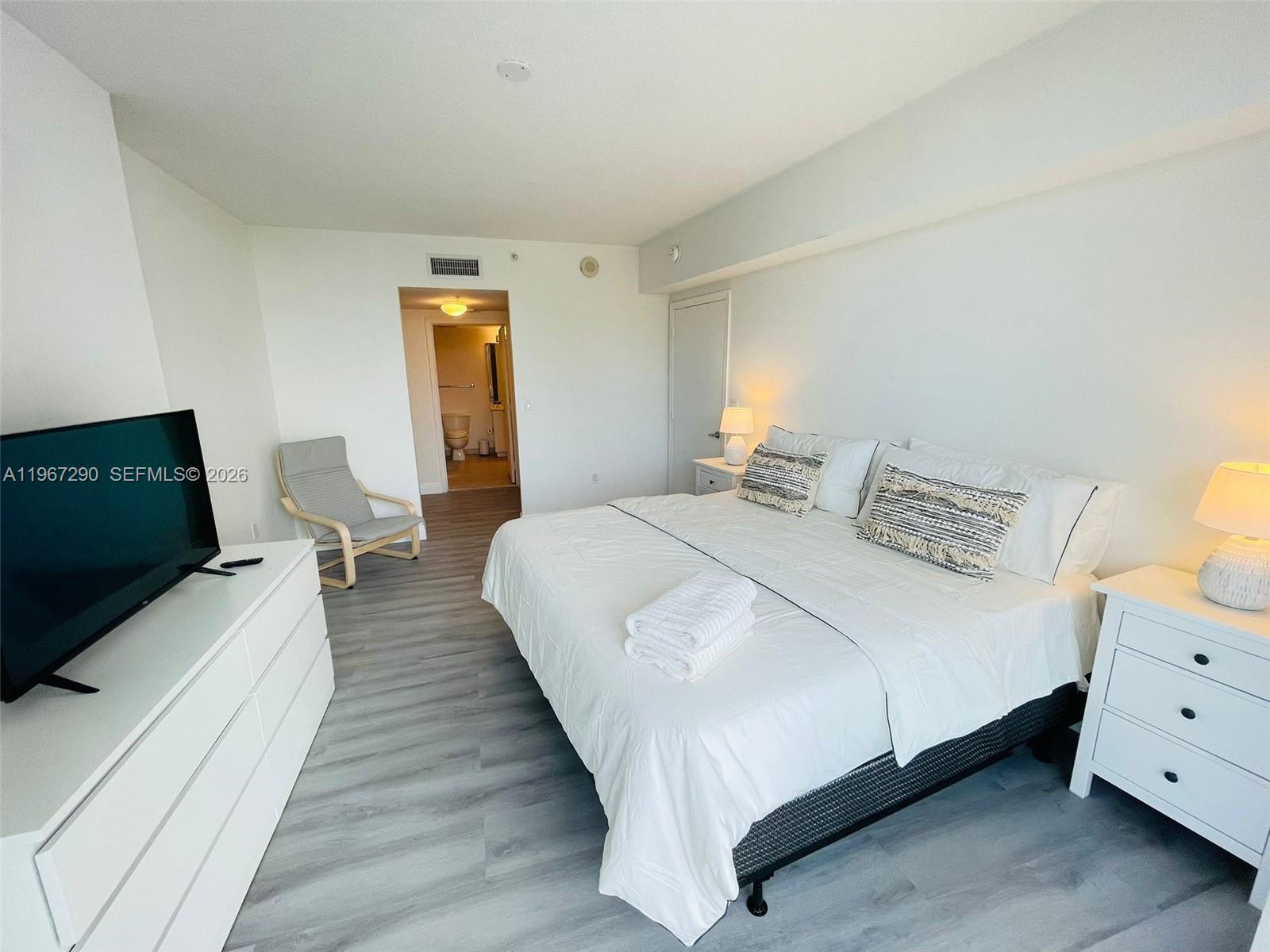 OPERA TOWER CONDO - Residential