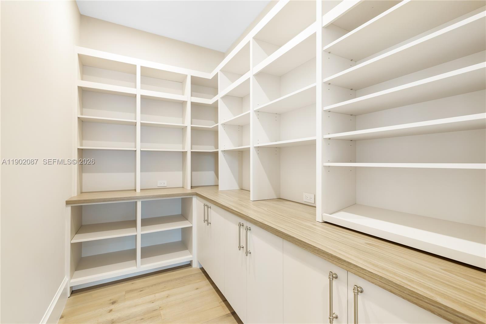 LAUDERDALE SHORES REAMEN - Residential