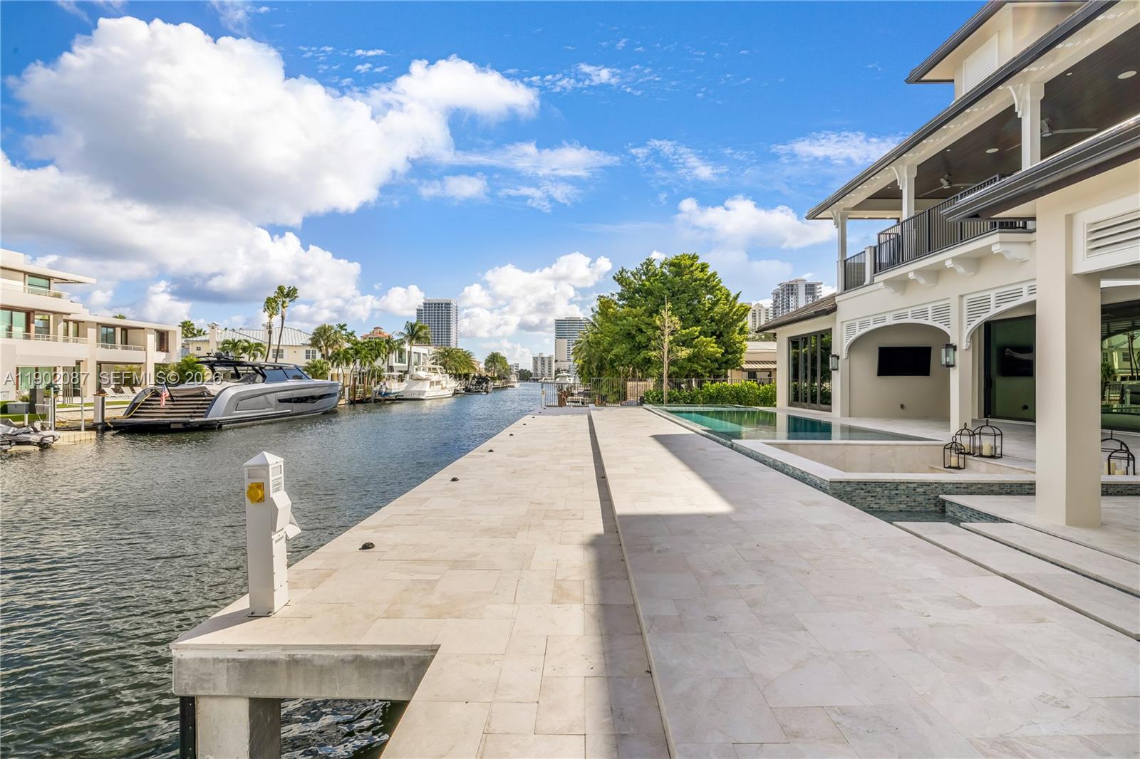 LAUDERDALE SHORES REAMEN - Residential
