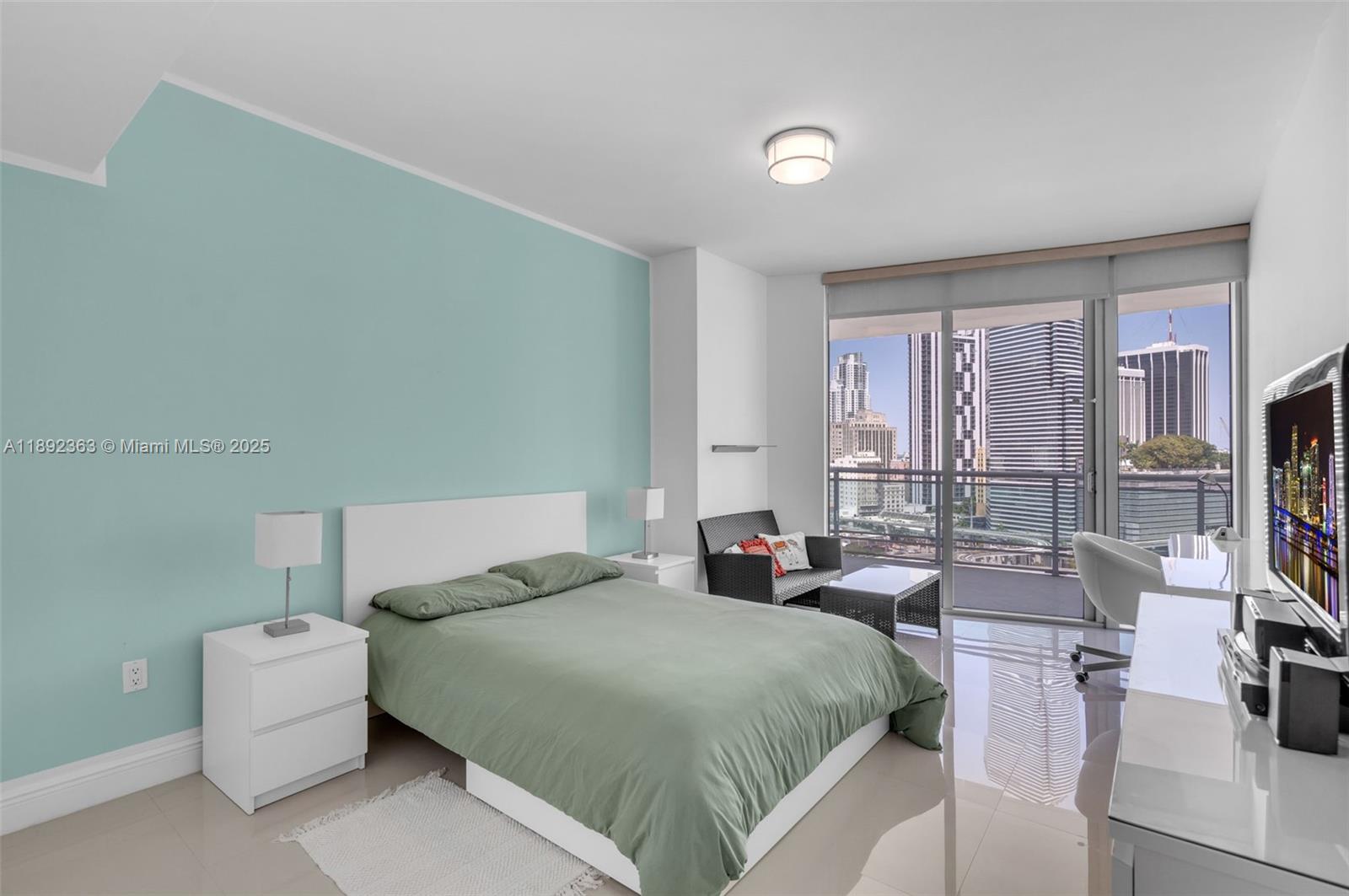 WIND CONDO - Residential