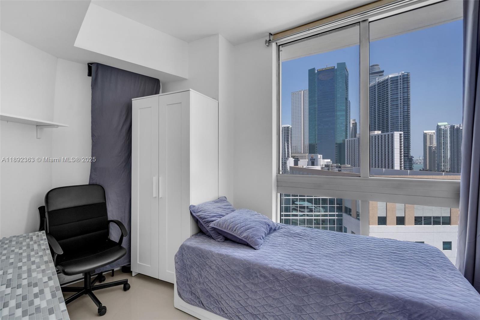 WIND CONDO - Residential