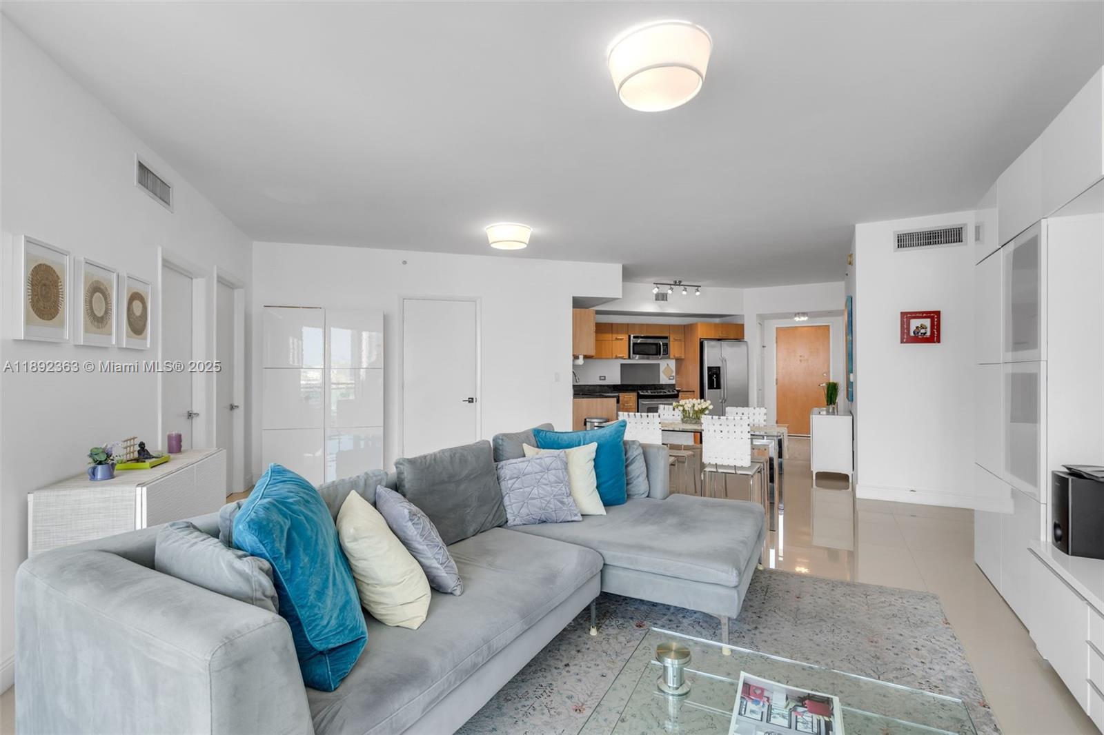 WIND CONDO - Residential