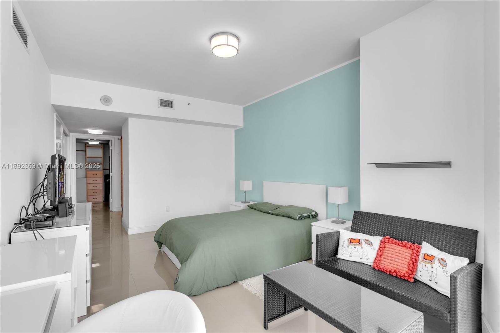 WIND CONDO - Residential