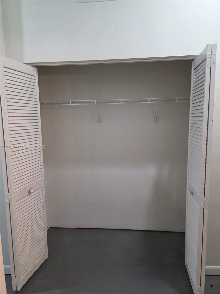 VIZCAYNE SOUTH CONDO - Residential